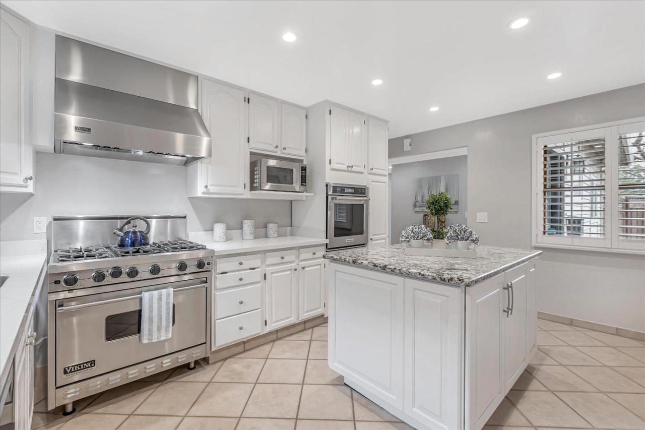 101 Calle El Padre, Los Gatos 95032